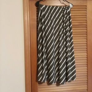 CJ Banks 3x Maxi Skirt